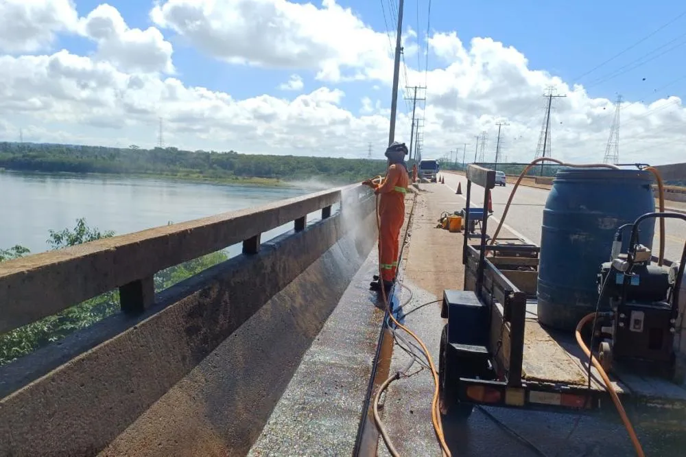Ponte sobre o Rio Paranapanema em Diamante do Norte terá operação pare-e-siga