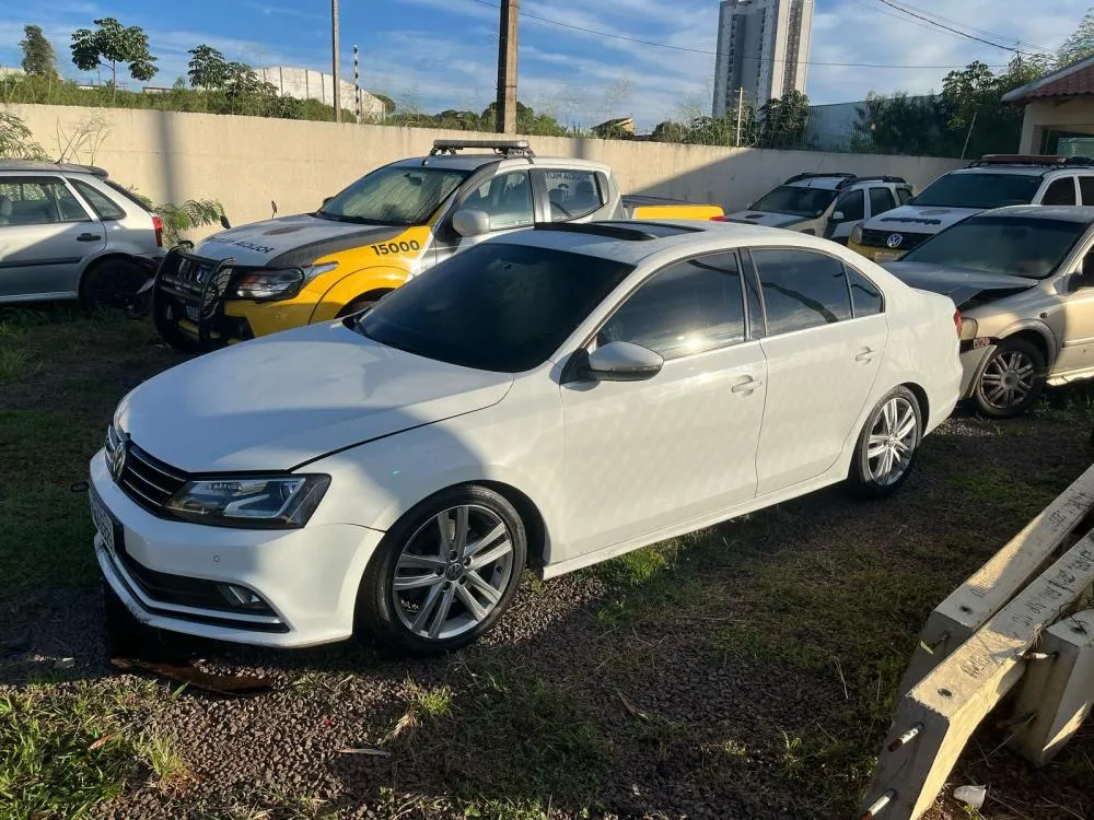 Ex-presidiário escapa após confronto com a PM no final da noite