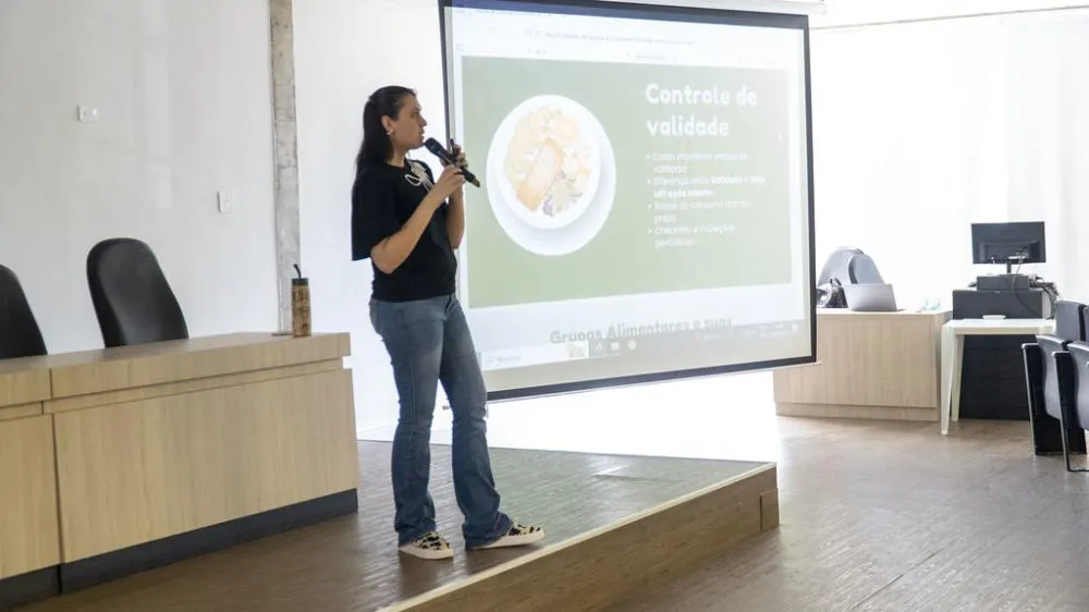 Palestra da Secretaria de Agricultura aborda estoque e controle de validade
