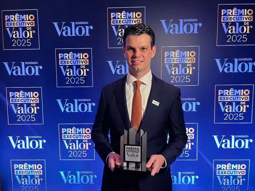 Presidente da Copel é eleito executivo do ano no setor elétrico brasileiro