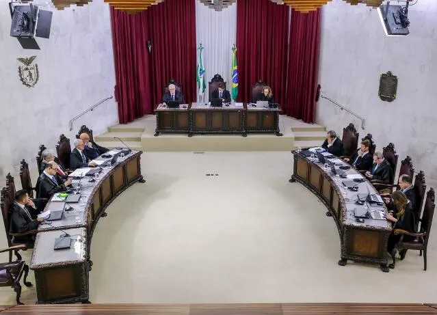 Tribunal de Contas critica rigor do DER e recomenda maior flexibilidade em licitações