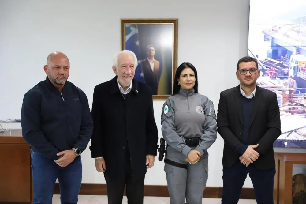 Lei que melhora carreira da Polícia Penal do Paraná é sancionada