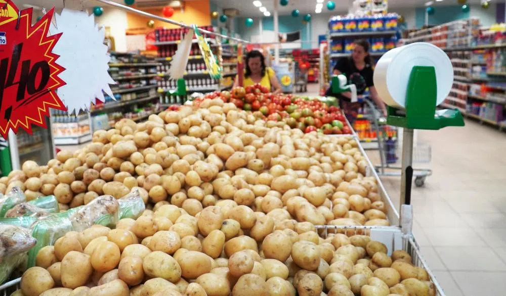 Procon aponta alta na cesta básica e estabilidade nos combustíveis em Umuarama